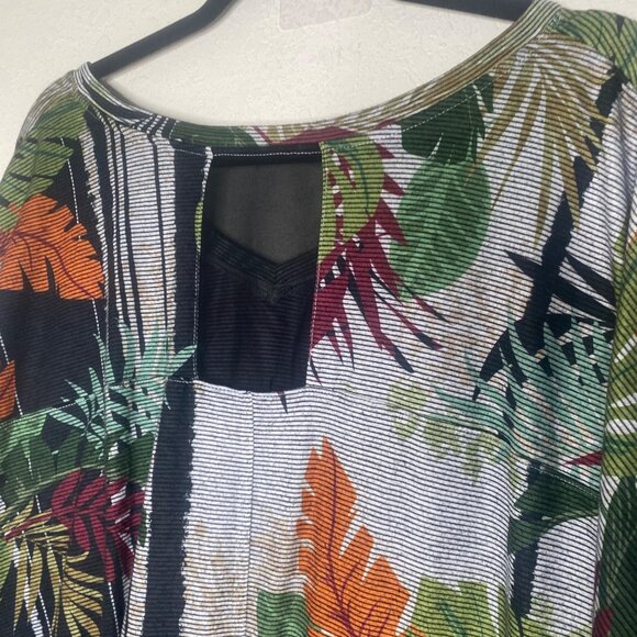 Catherines Womens Tropical Leaf Print Tunic Top 1X Plus V-Neck Asymmetrical Hem - Picture 7 of 11